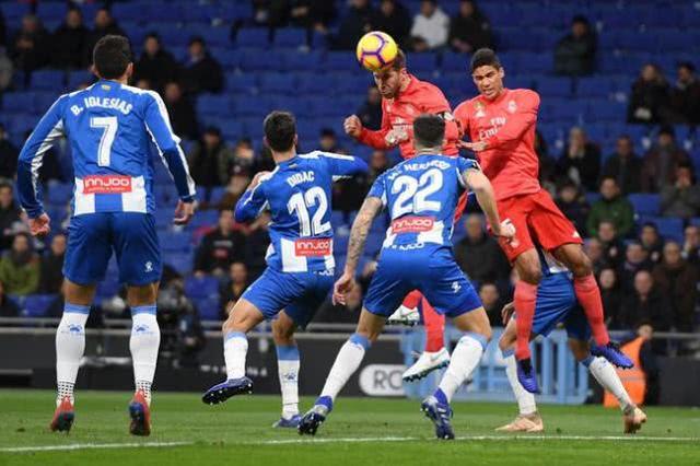  明斯头槌攻入制胜球，维拉主场力取三分